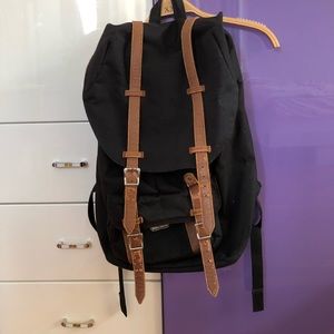 Herschel Little America Bag